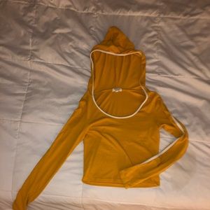 flexible so can fit lots of body types. Comfy :)